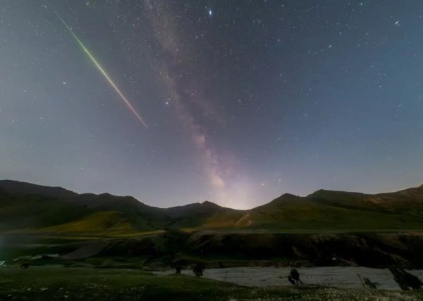 保利配资 期待！看完月全食再看流星雨