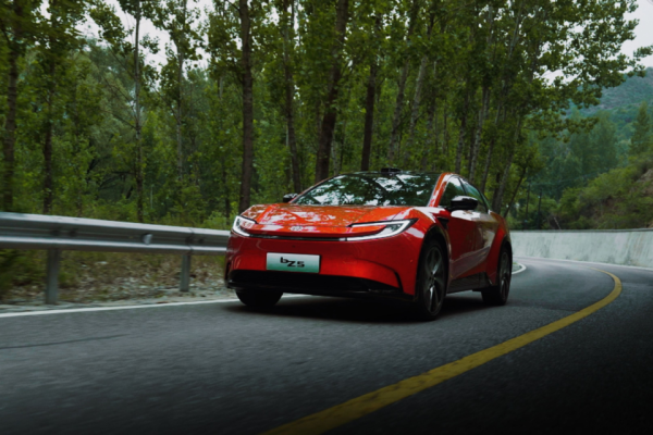 华丰金服 与用户做朋友，一汽丰田如何用真心撕开内卷迷雾？